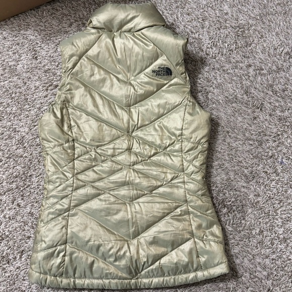 North Face 550 Metallic Vest - Picture 4 of 4